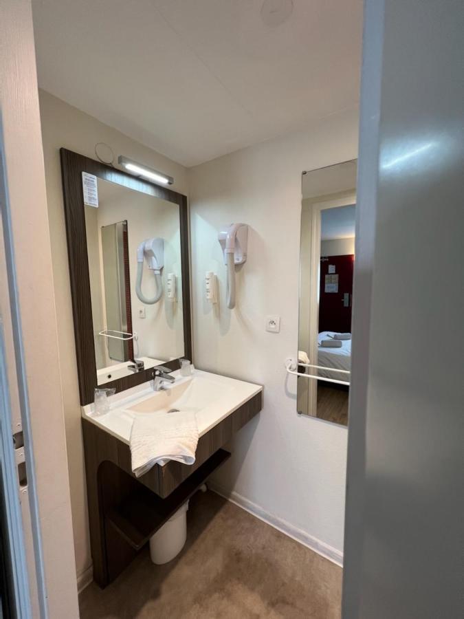 Contact Hotel Fontenay Le Comte Экстерьер фото